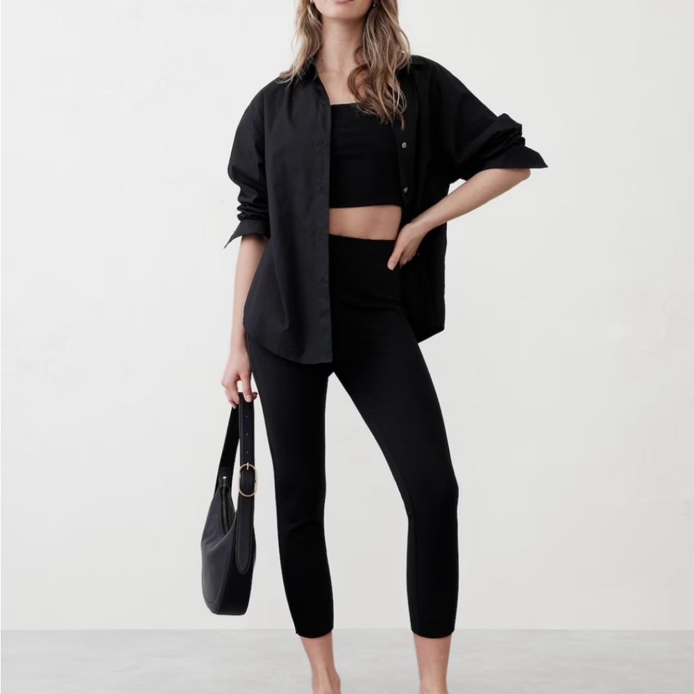 NWT! Banana Republic Factory Black Capris Stretchy Versatile